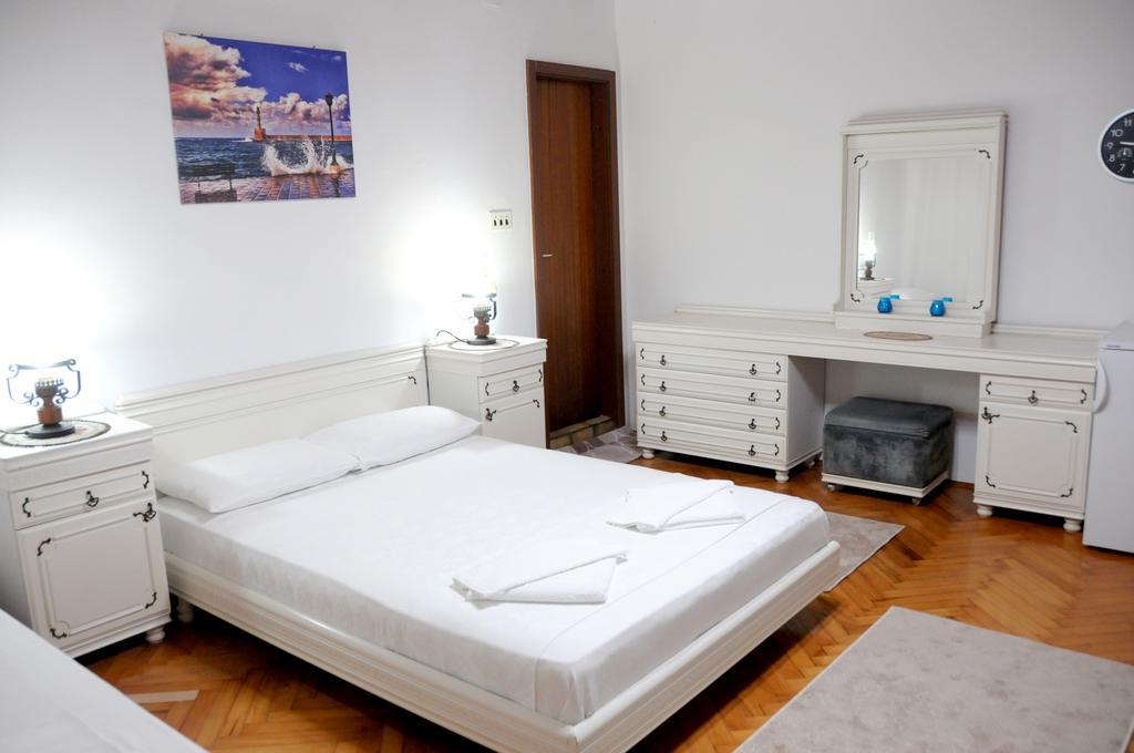 Guest House Smajlaga Ulcinj Exterior foto