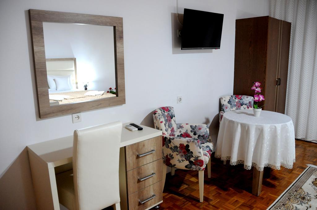 Guest House Smajlaga Ulcinj Exterior foto